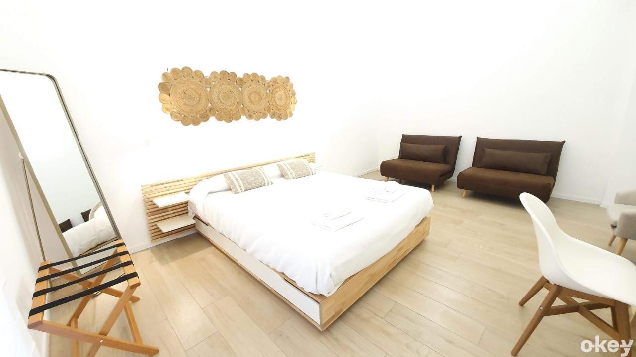 Dimora Beluga - Bari Centro Hotel Luaran gambar