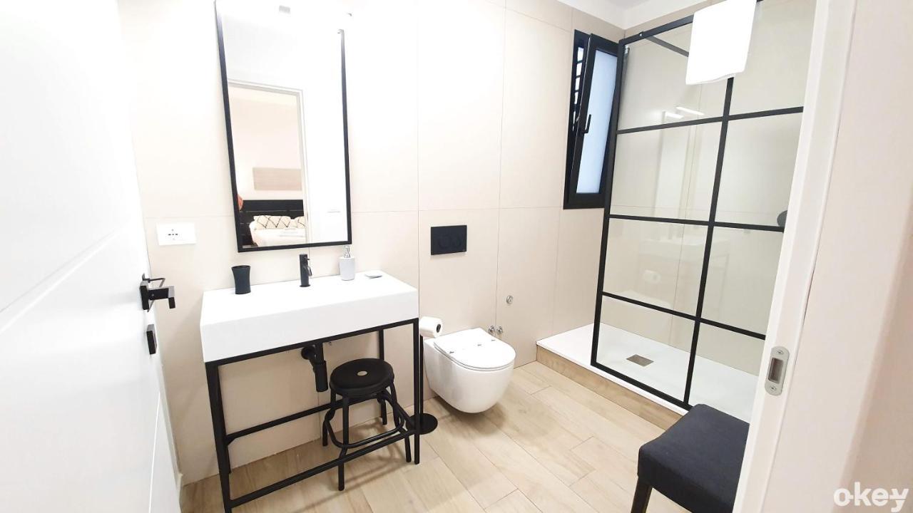 Dimora Beluga - Bari Centro Hotel Luaran gambar