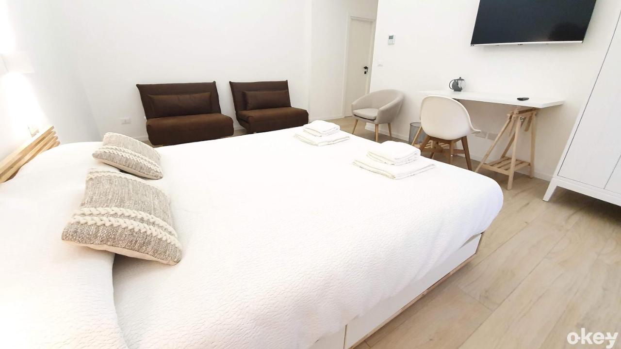 Dimora Beluga - Bari Centro Hotel Luaran gambar