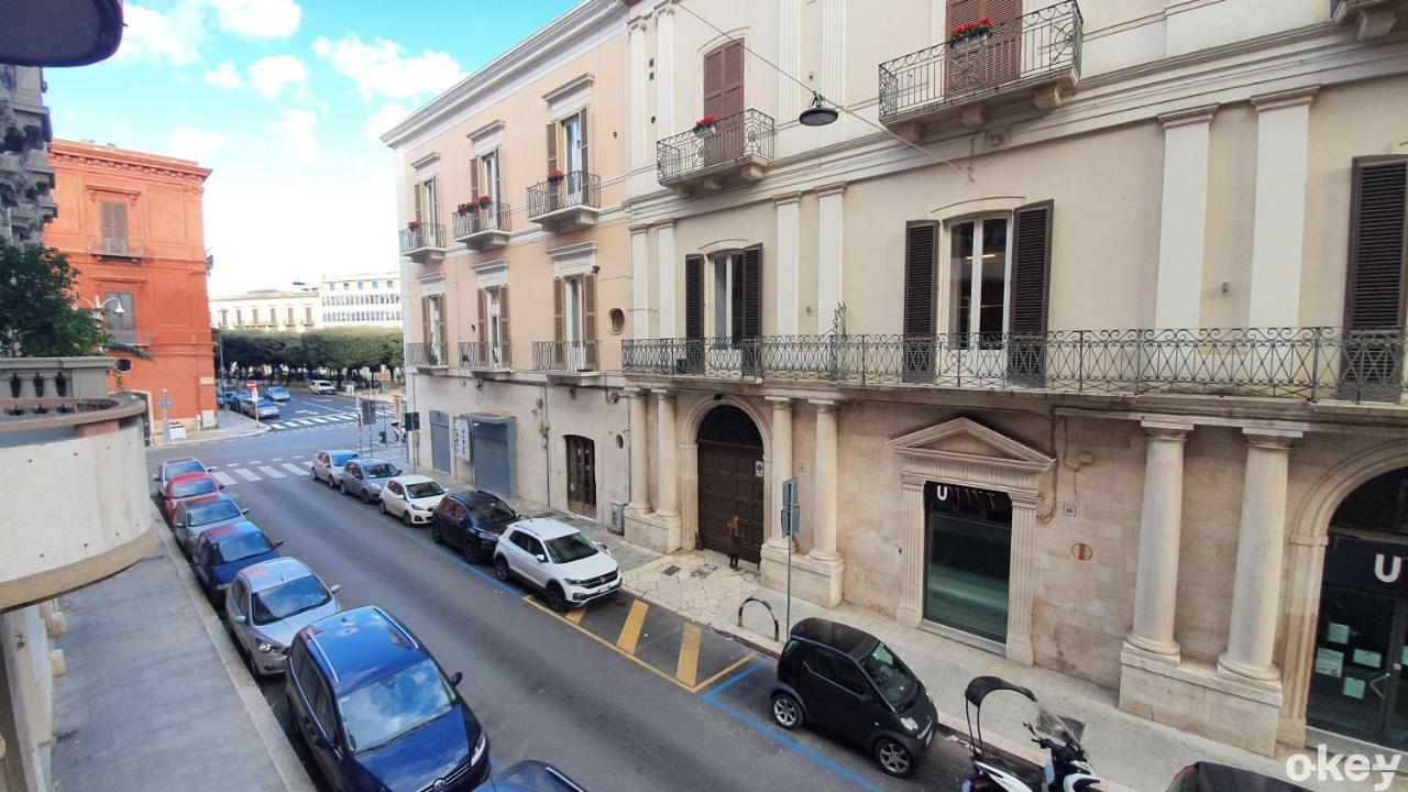 Dimora Beluga - Bari Centro Hotel Luaran gambar